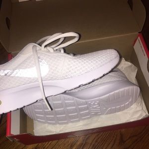 NIKE Tanjun sneakers